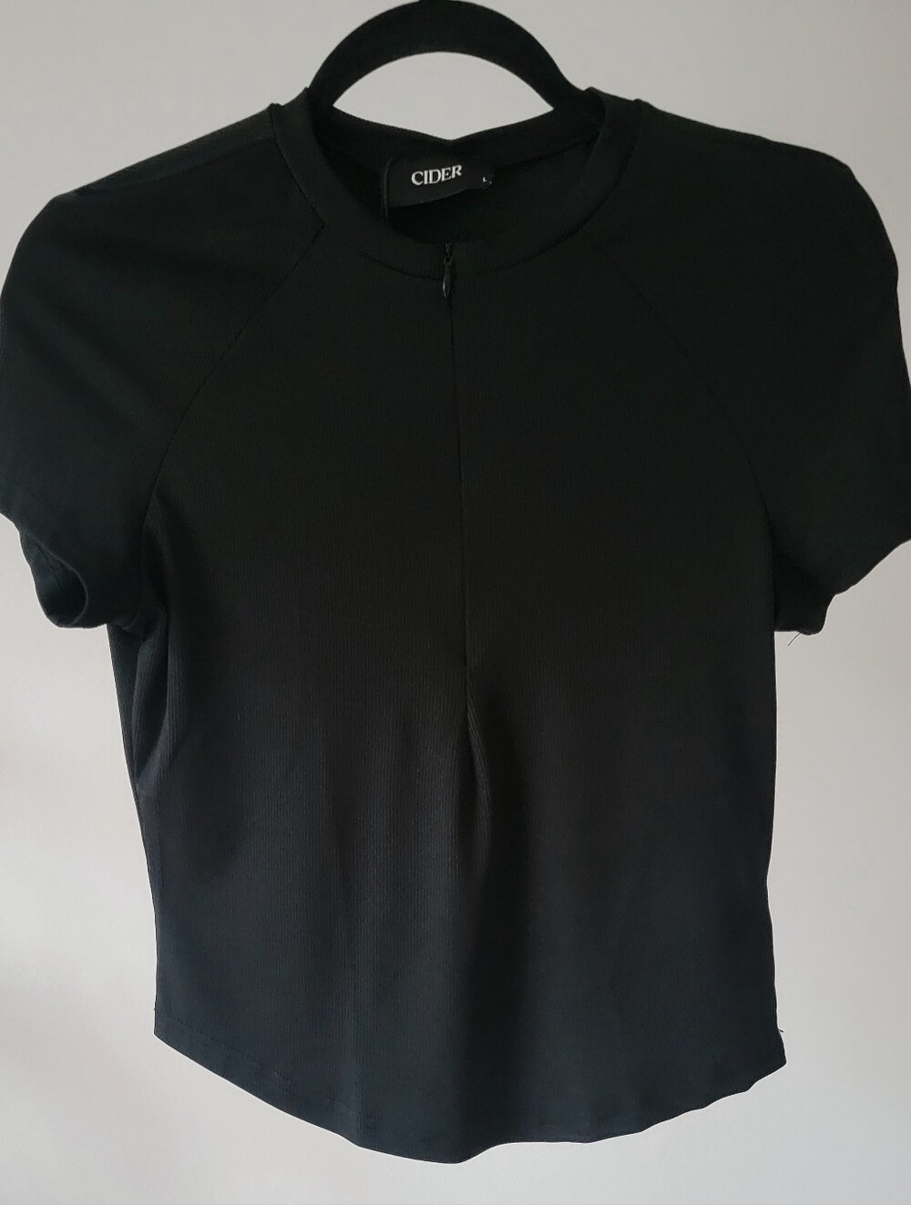 Cider Black Top Zipper V-neckline Ribbed Large Nwt Tshirt Tee Shirt Sporty Slim - Picture 2 of 6